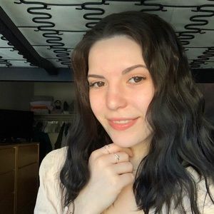 Meet your Posher, Isabel